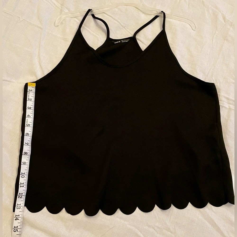 Classy Black Scalloped Edge Open Back Tank Top-XL - Picture 6 of 6
